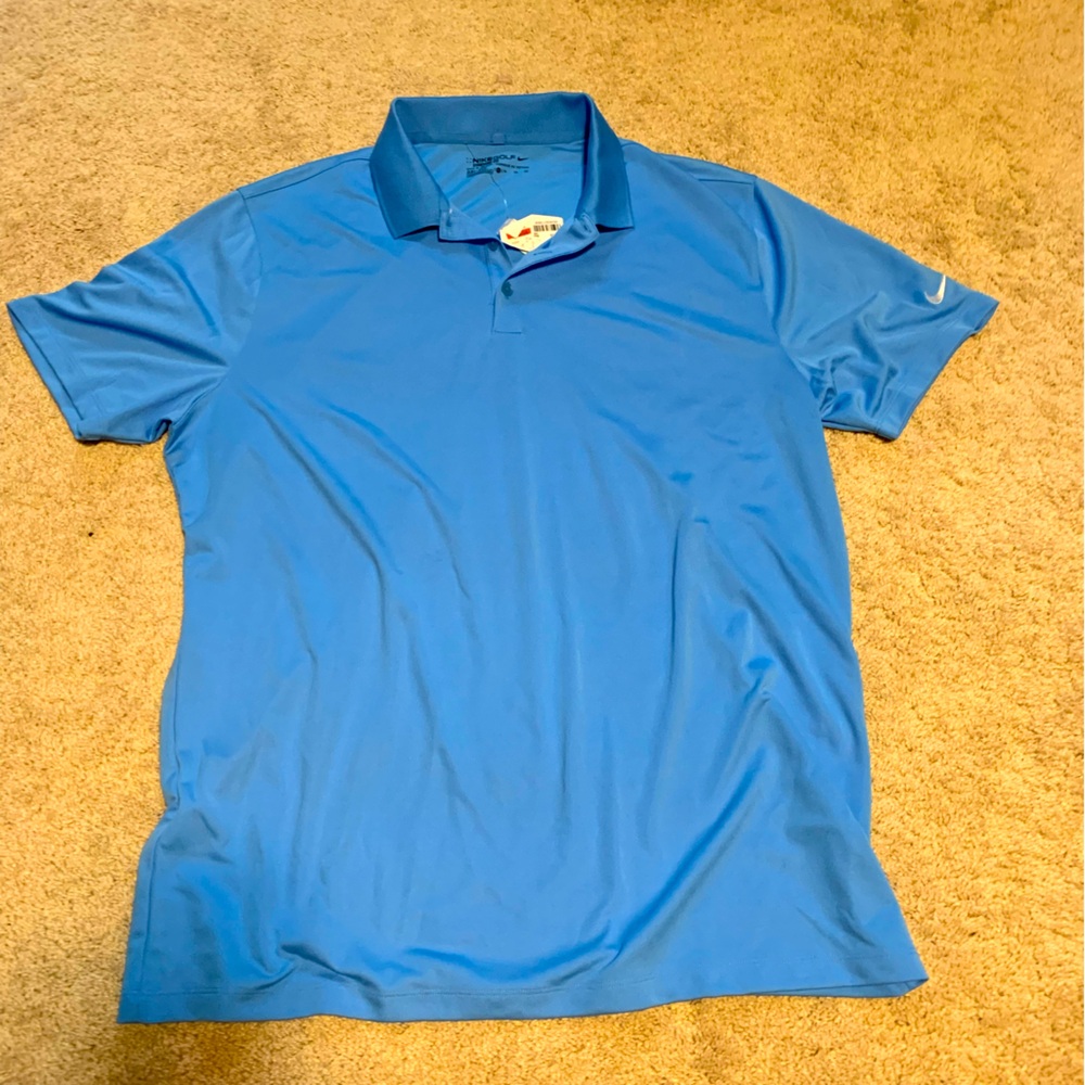 Nike (NWT) golf shirt